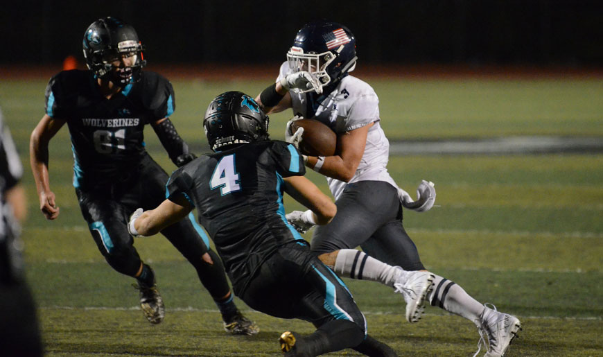 Sailors Rally Past Aliso Niguel for a 24-14 Victory, Improve to 3-0